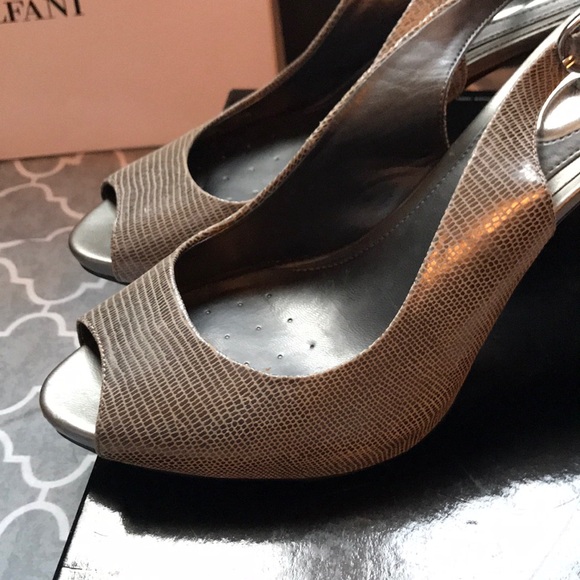 Alfani “Alexis” Peep Toe Sling Back Pumps - Pewter - Picture 3 of 5